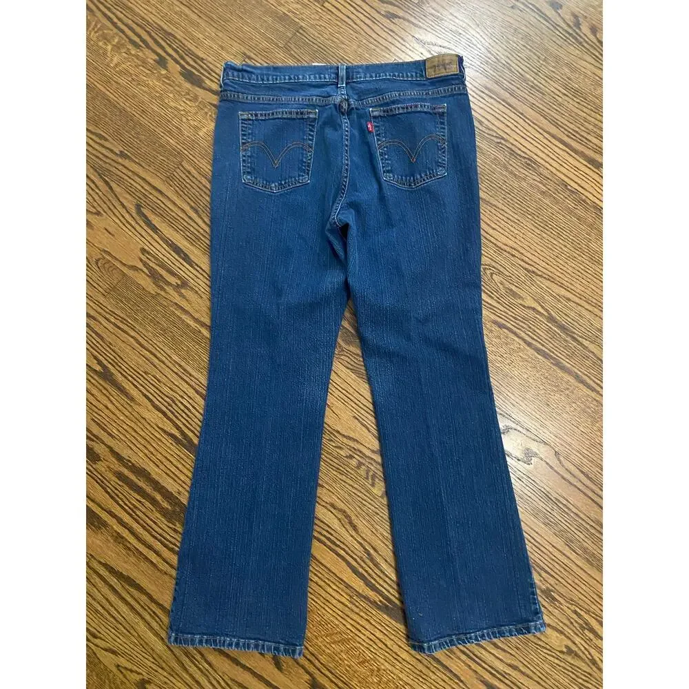 Levi’s pics stretch good